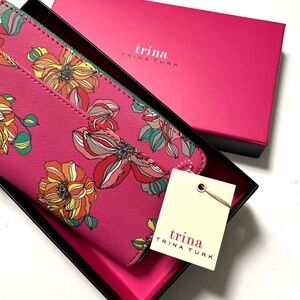 NWT Trina Turk Floral Zip Around Wallet Pink Green Long Clutch Boxed 7.5"